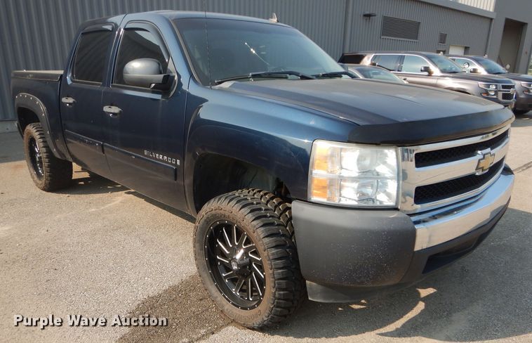 image for item DH2554 2008 Chevrolet Silverado 1500 Crew Cab pickup truck