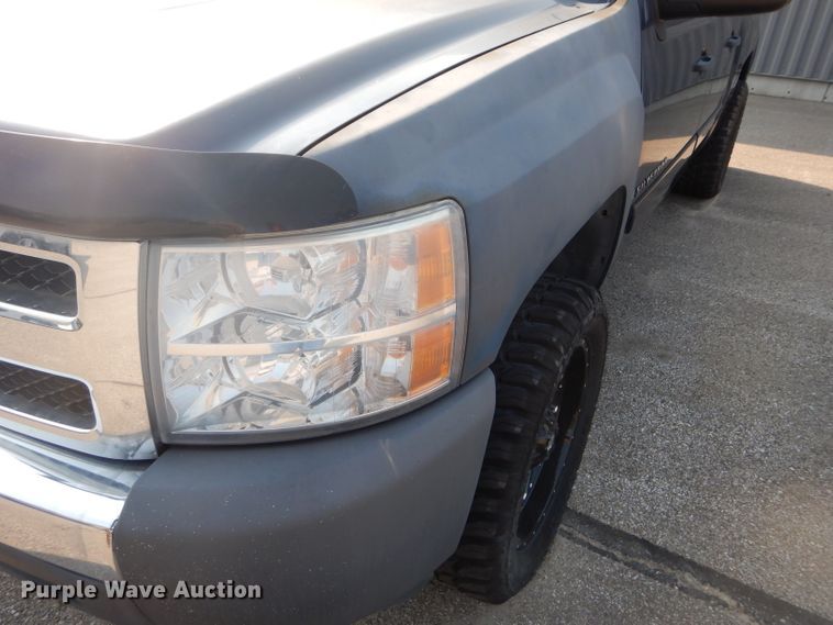 image for item DH2554 2008 Chevrolet Silverado 1500 Crew Cab pickup truck