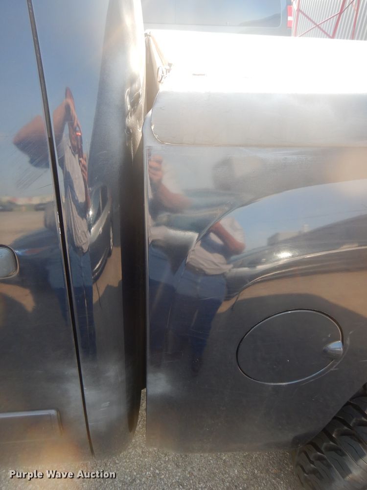 image for item DH2554 2008 Chevrolet Silverado 1500 Crew Cab pickup truck