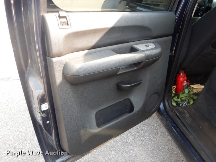 image for item DH2554 2008 Chevrolet Silverado 1500 Crew Cab pickup truck