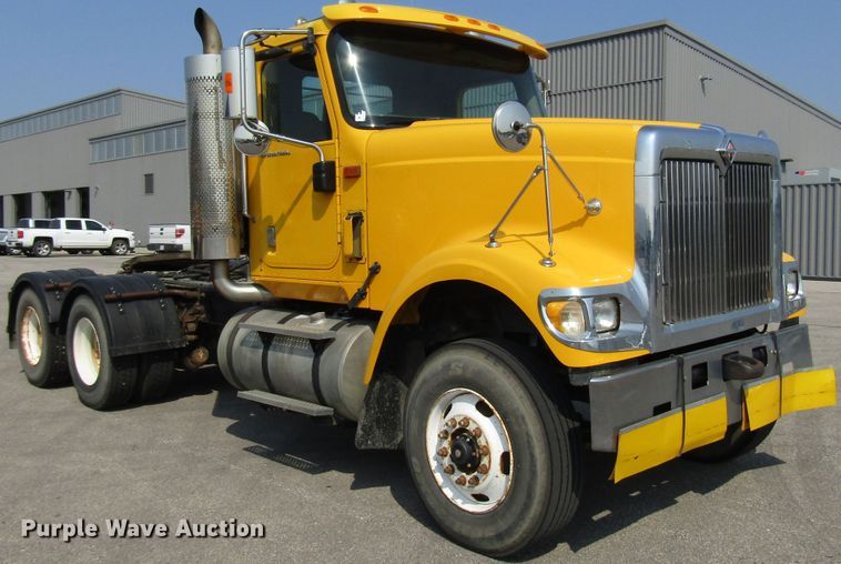 image for item DH2557 2006 International 5900i semi truck
