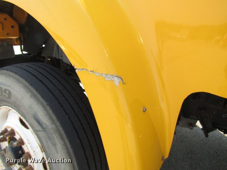 image for item DH2557 2006 International 5900i semi truck