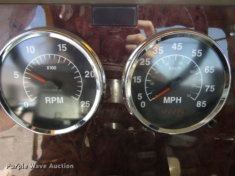 image for item DH2557 2006 International 5900i semi truck