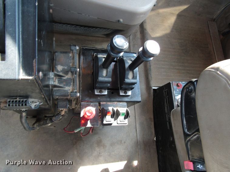 image for item DH2557 2006 International 5900i semi truck