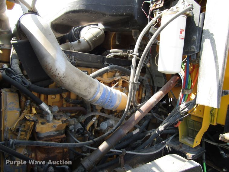 image for item DH2557 2006 International 5900i semi truck