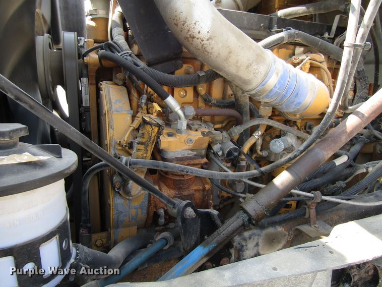 image for item DH2557 2006 International 5900i semi truck