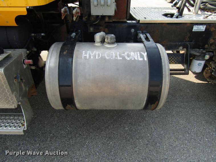 image for item DH2557 2006 International 5900i semi truck