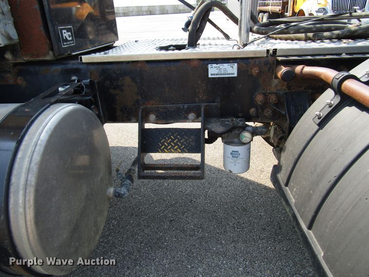 image for item DH2557 2006 International 5900i semi truck