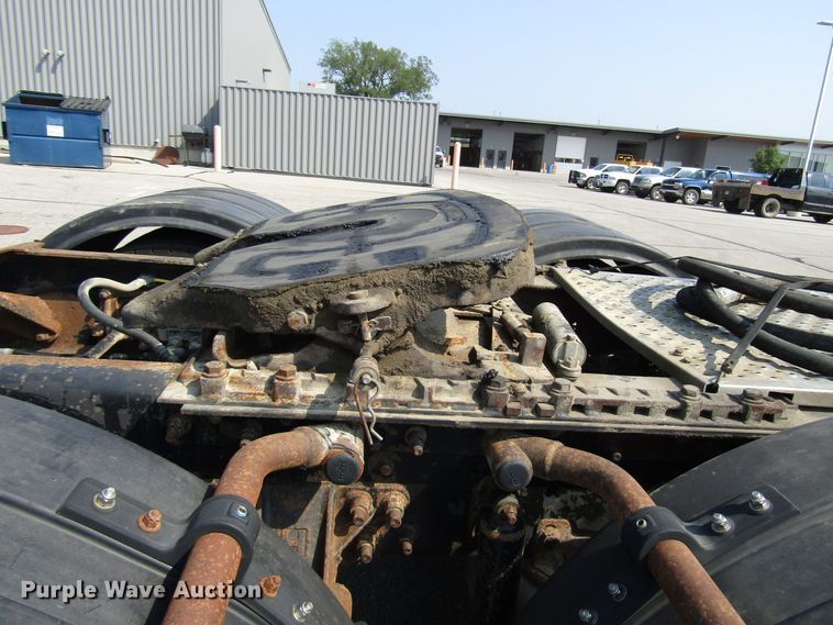 image for item DH2557 2006 International 5900i semi truck