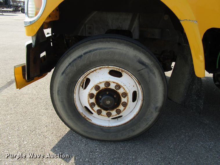 image for item DH2557 2006 International 5900i semi truck