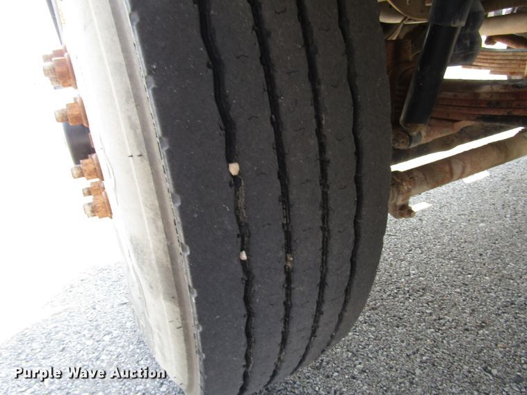 image for item DH2557 2006 International 5900i semi truck