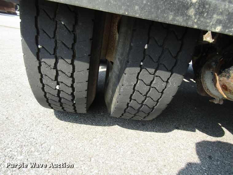 image for item DH2557 2006 International 5900i semi truck