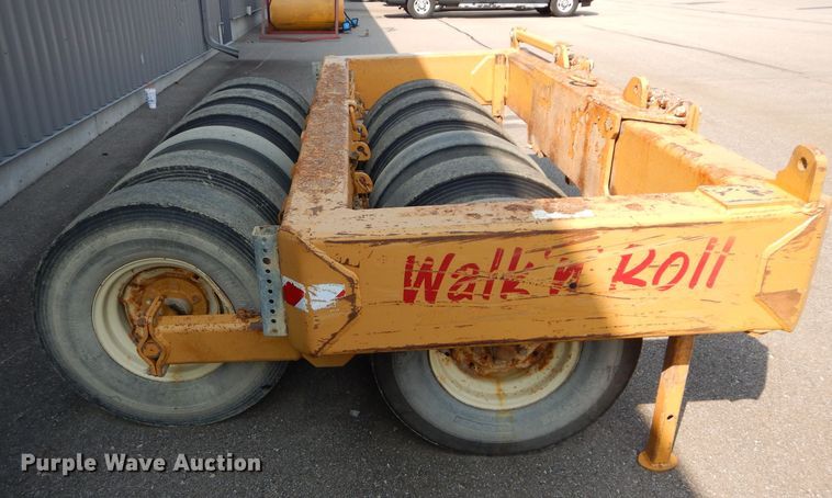 image for item DH2558 Walk-n-roll WR90SS pneumatic roller