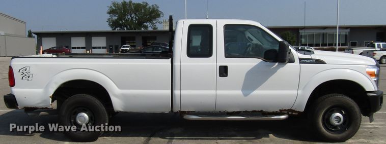 image for item DH2559 2011 Ford F250 Super Duty SuperCab pickup truck