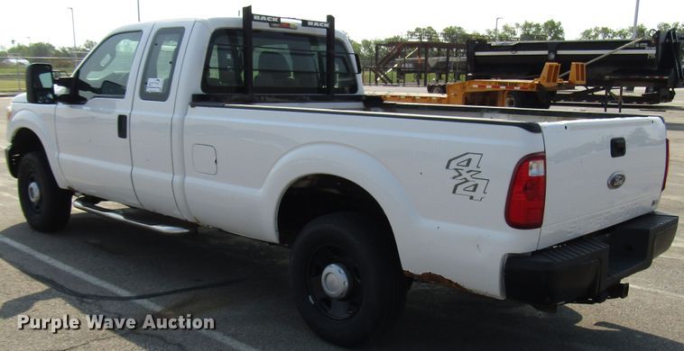 image for item DH2559 2011 Ford F250 Super Duty SuperCab pickup truck