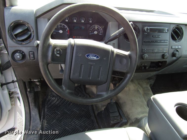 image for item DH2559 2011 Ford F250 Super Duty SuperCab pickup truck