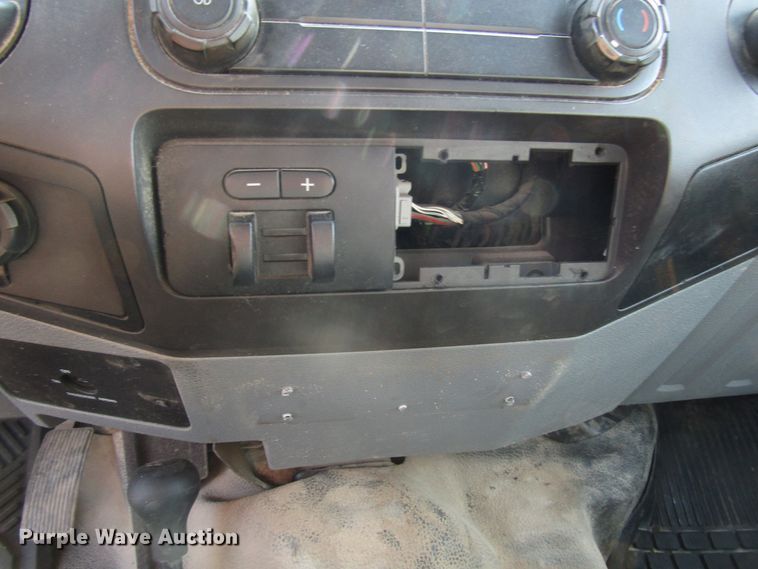 image for item DH2559 2011 Ford F250 Super Duty SuperCab pickup truck