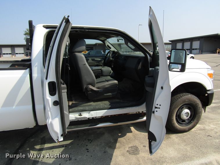 image for item DH2559 2011 Ford F250 Super Duty SuperCab pickup truck