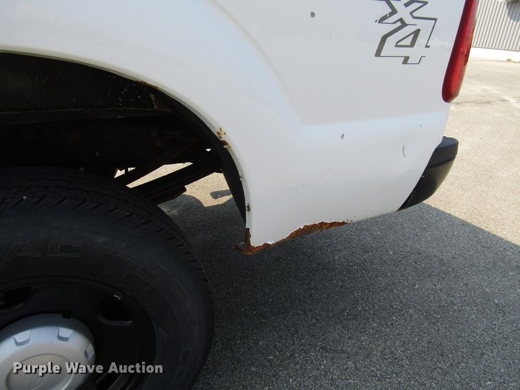 image for item DH2559 2011 Ford F250 Super Duty SuperCab pickup truck