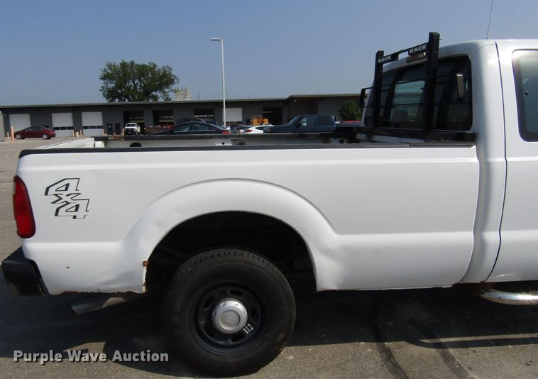 image for item DH2559 2011 Ford F250 Super Duty SuperCab pickup truck