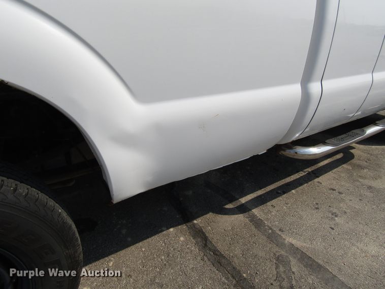 image for item DH2559 2011 Ford F250 Super Duty SuperCab pickup truck