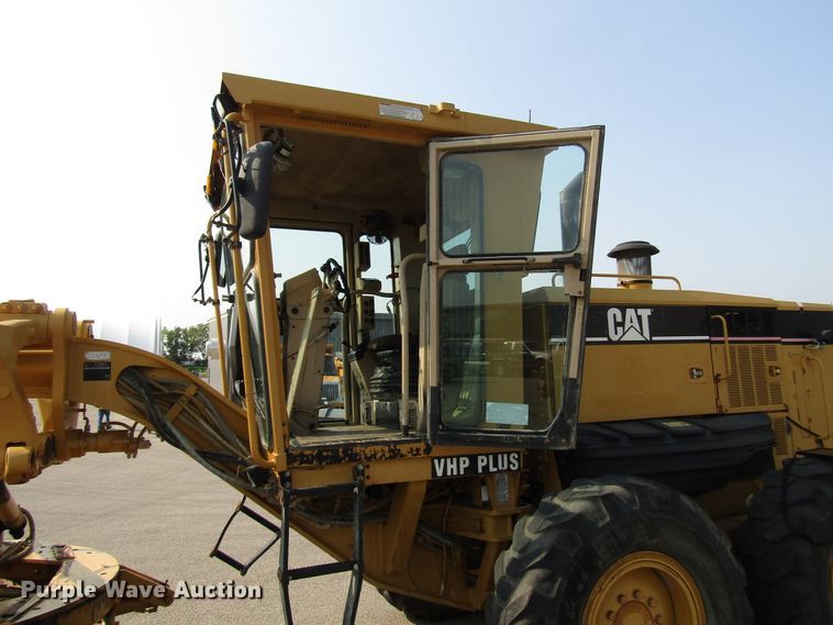 image for item DH2560 2005 Caterpillar 140H motor grader