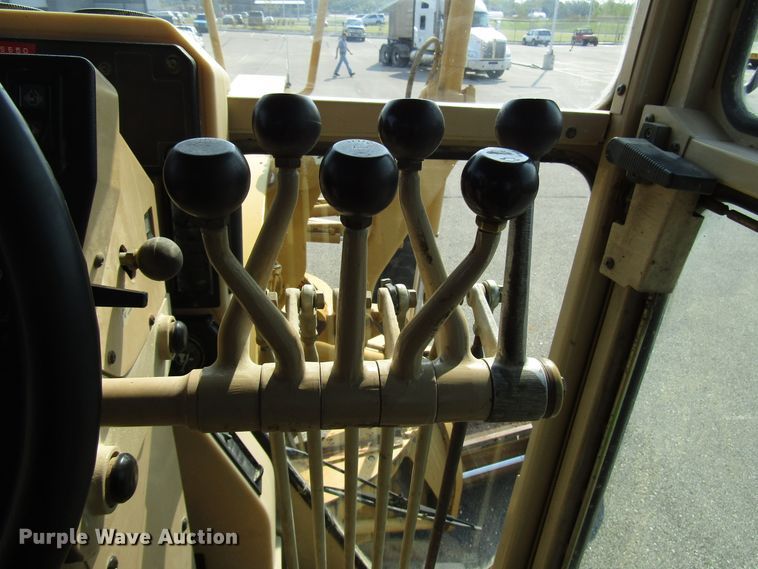 image for item DH2560 2005 Caterpillar 140H motor grader