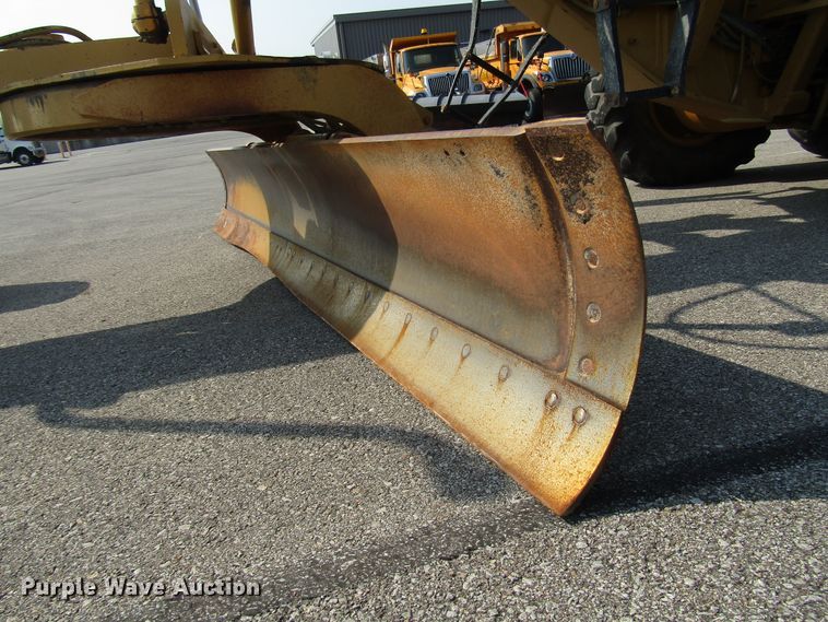 image for item DH2560 2005 Caterpillar 140H motor grader