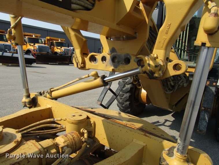 image for item DH2560 2005 Caterpillar 140H motor grader