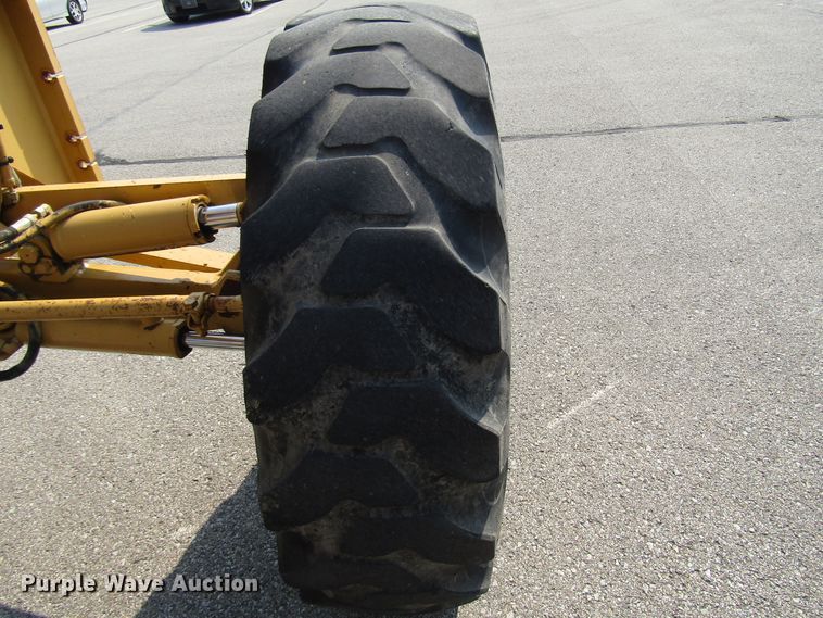 image for item DH2560 2005 Caterpillar 140H motor grader