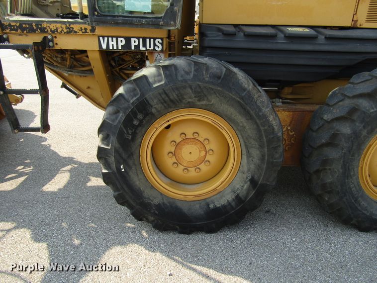 image for item DH2560 2005 Caterpillar 140H motor grader