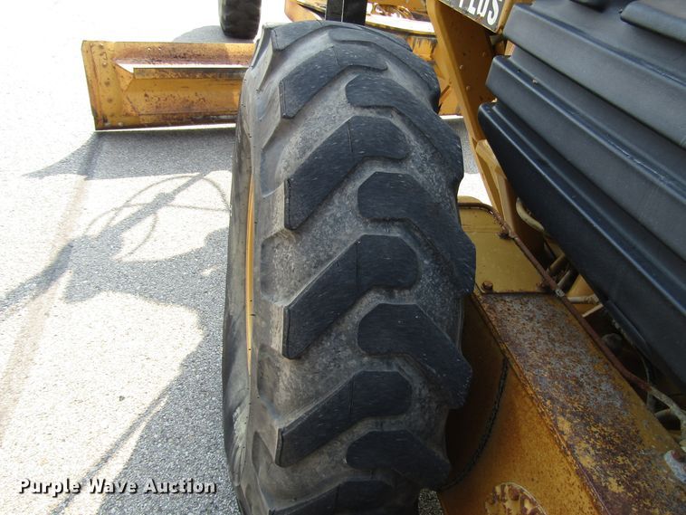 image for item DH2560 2005 Caterpillar 140H motor grader