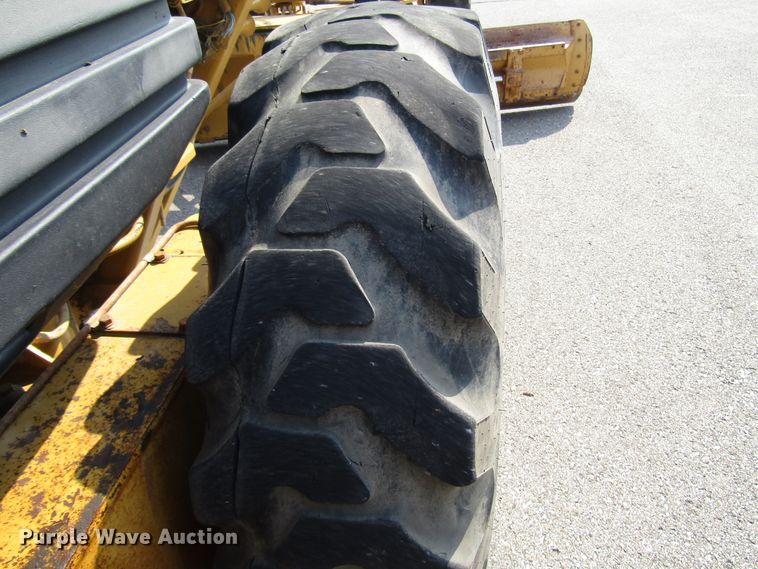 image for item DH2560 2005 Caterpillar 140H motor grader