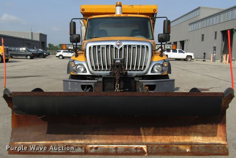 image for item DH2561 2009 International 7500 dump truck