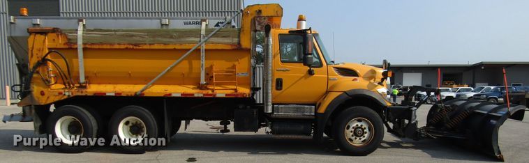 image for item DH2561 2009 International 7500 dump truck
