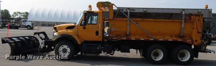 image for item DH2561 2009 International 7500 dump truck