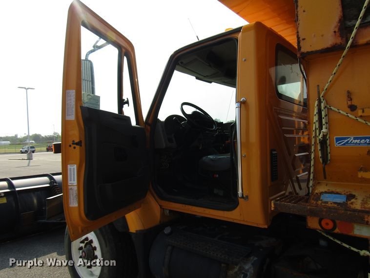 image for item DH2561 2009 International 7500 dump truck