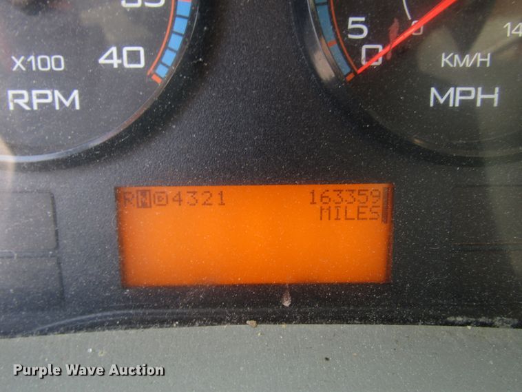 image for item DH2561 2009 International 7500 dump truck