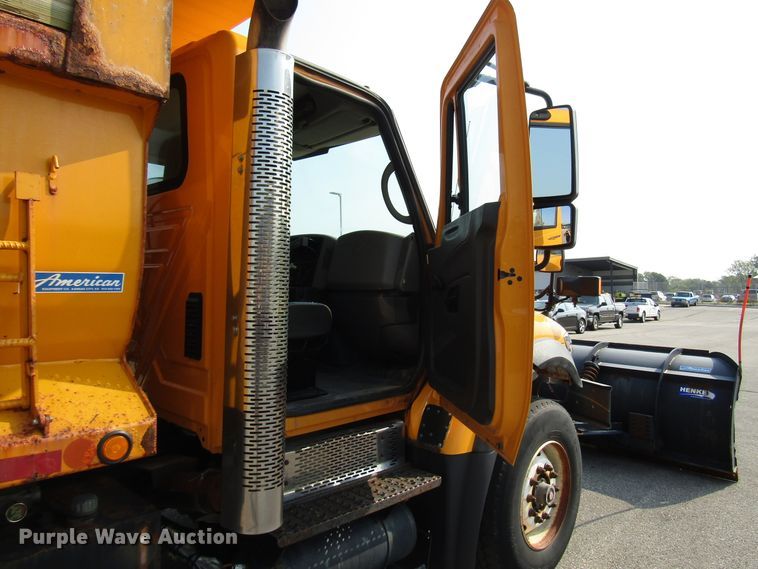 image for item DH2561 2009 International 7500 dump truck