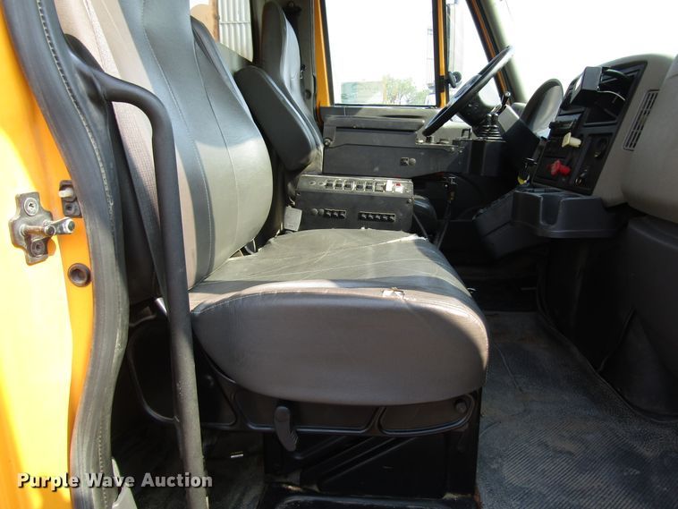 image for item DH2561 2009 International 7500 dump truck