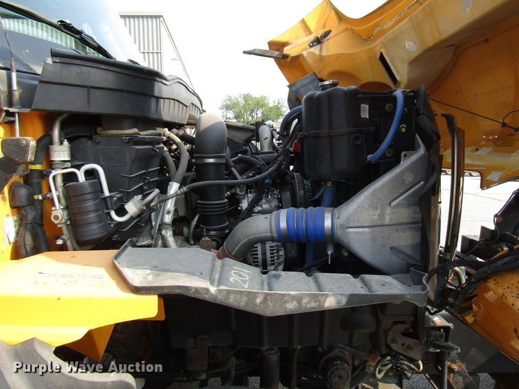 image for item DH2561 2009 International 7500 dump truck