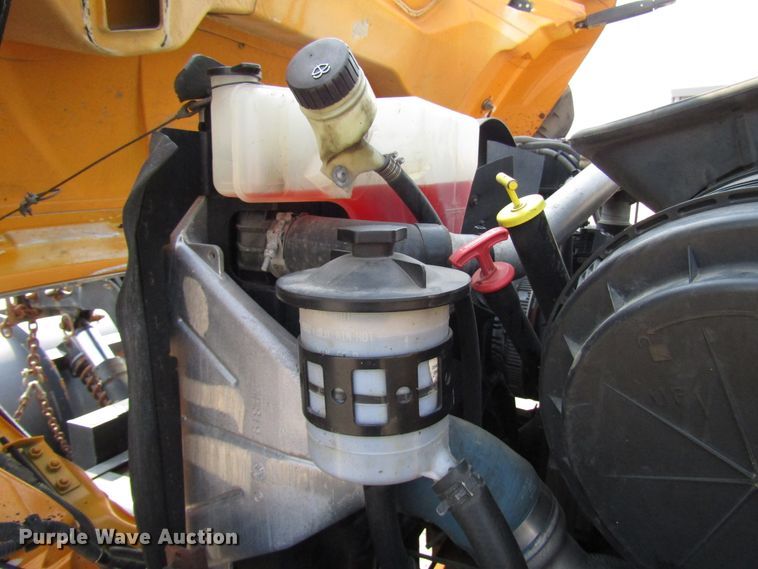 image for item DH2561 2009 International 7500 dump truck