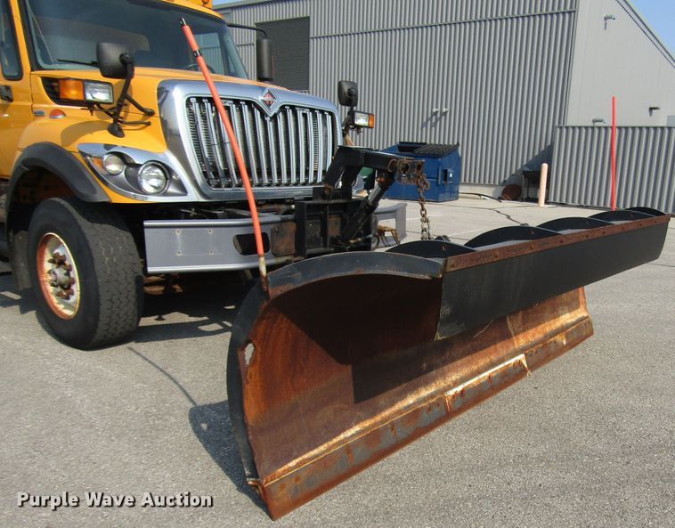 image for item DH2561 2009 International 7500 dump truck