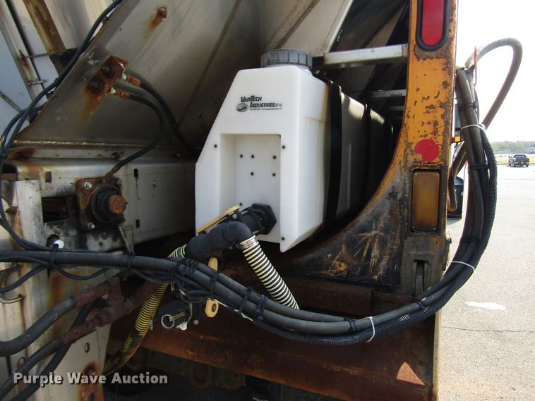 image for item DH2561 2009 International 7500 dump truck