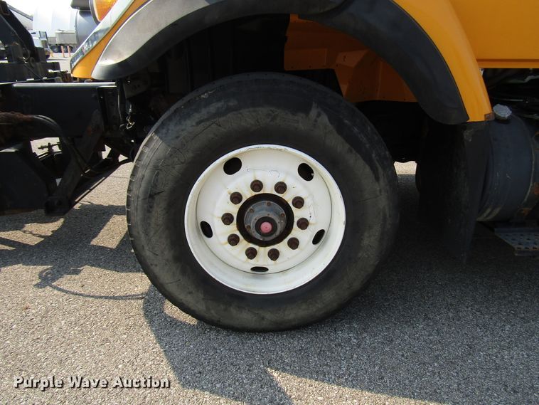 image for item DH2561 2009 International 7500 dump truck