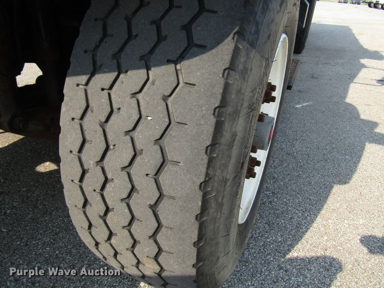 image for item DH2561 2009 International 7500 dump truck