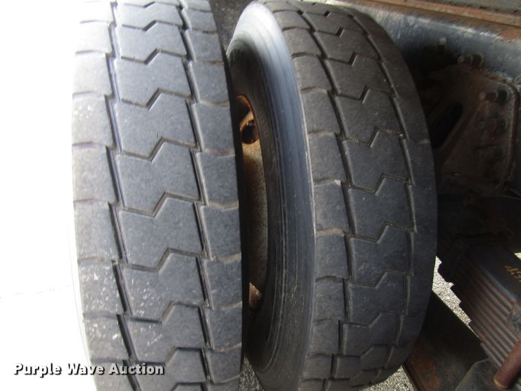 image for item DH2561 2009 International 7500 dump truck