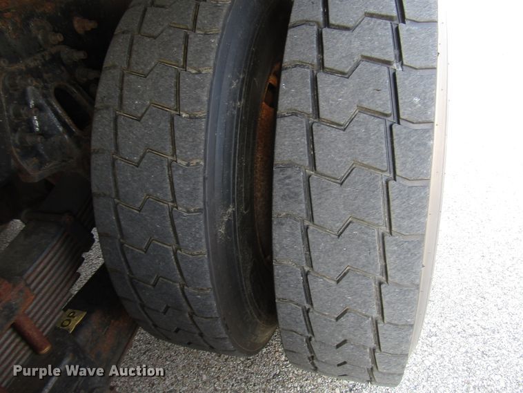 image for item DH2561 2009 International 7500 dump truck