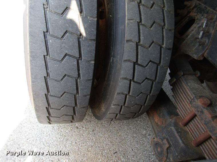 image for item DH2561 2009 International 7500 dump truck