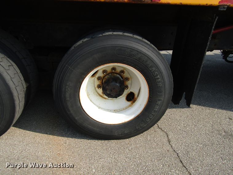 image for item DH2561 2009 International 7500 dump truck